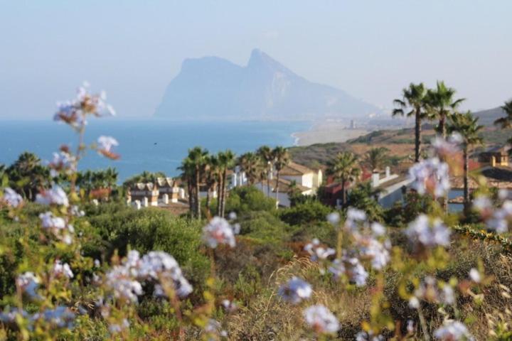 2127-Superb 2 Bedrooms , Lovely Terraces And Pool San Roque  Bagian luar foto